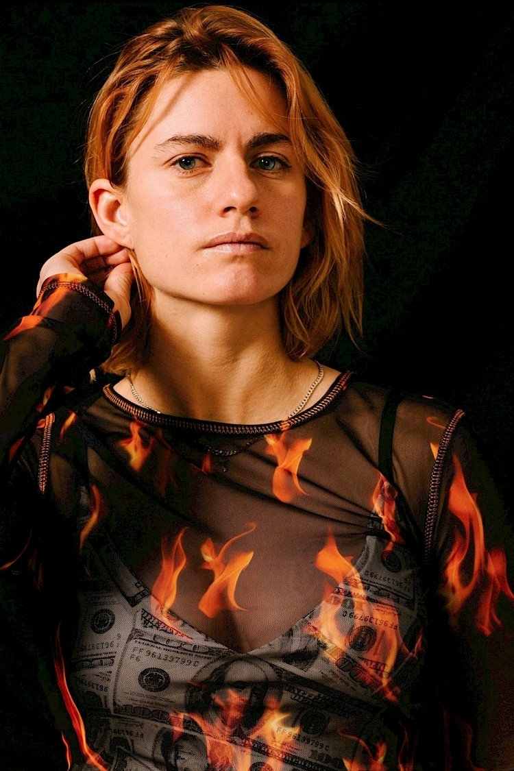 Фото  (Florentina Holzinger)