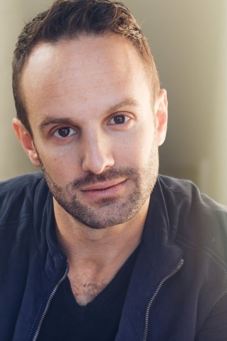 Фото  (Nick Mills)