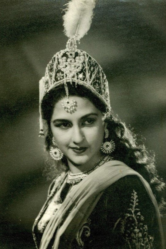 Фото  (Bina Rai)