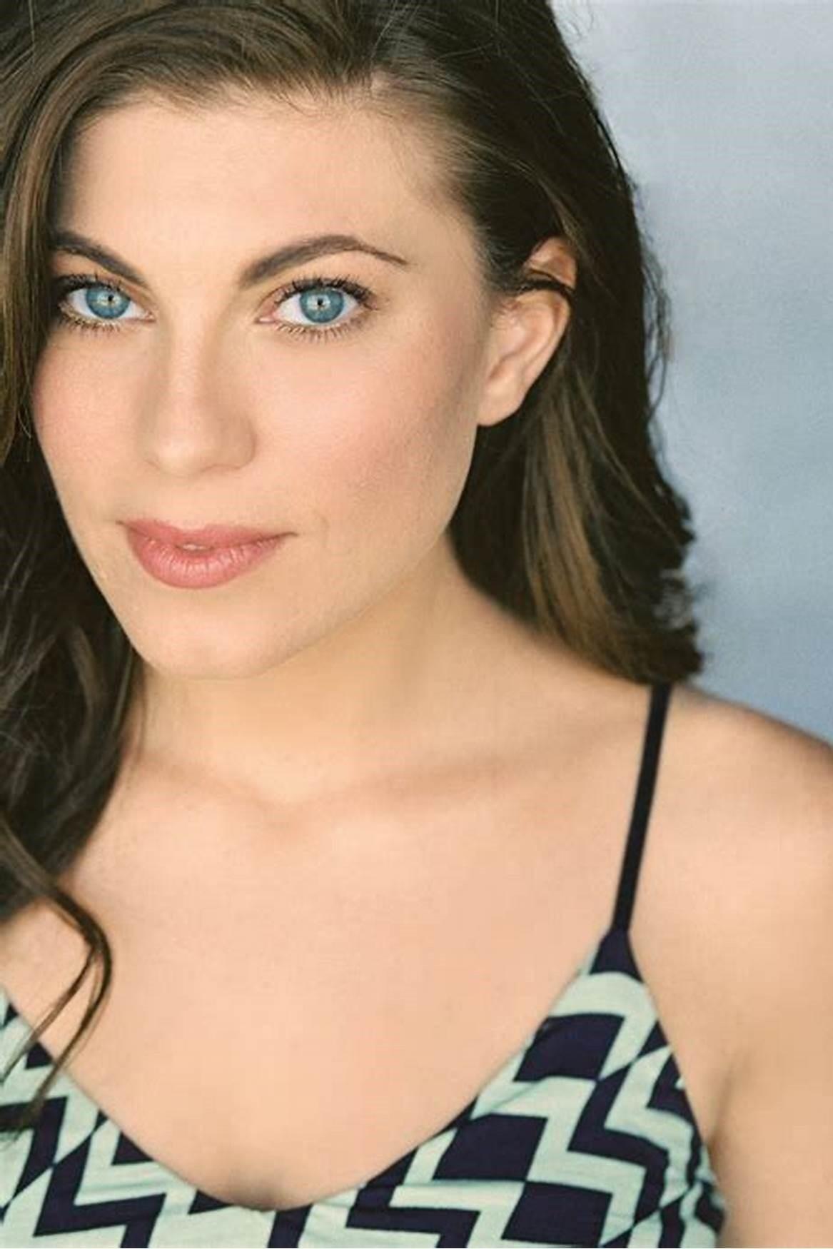 Фото  (Natalie Stavola)