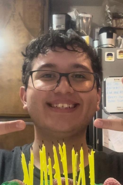 Фото  (Cesar Rosas Jr.)