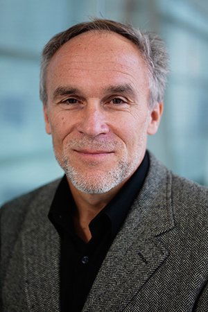 Фото  (Mark Samels)