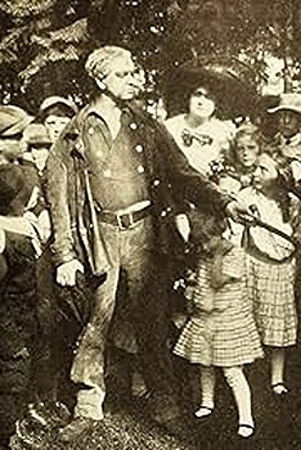 Фото  (Edwin R. Phillips)