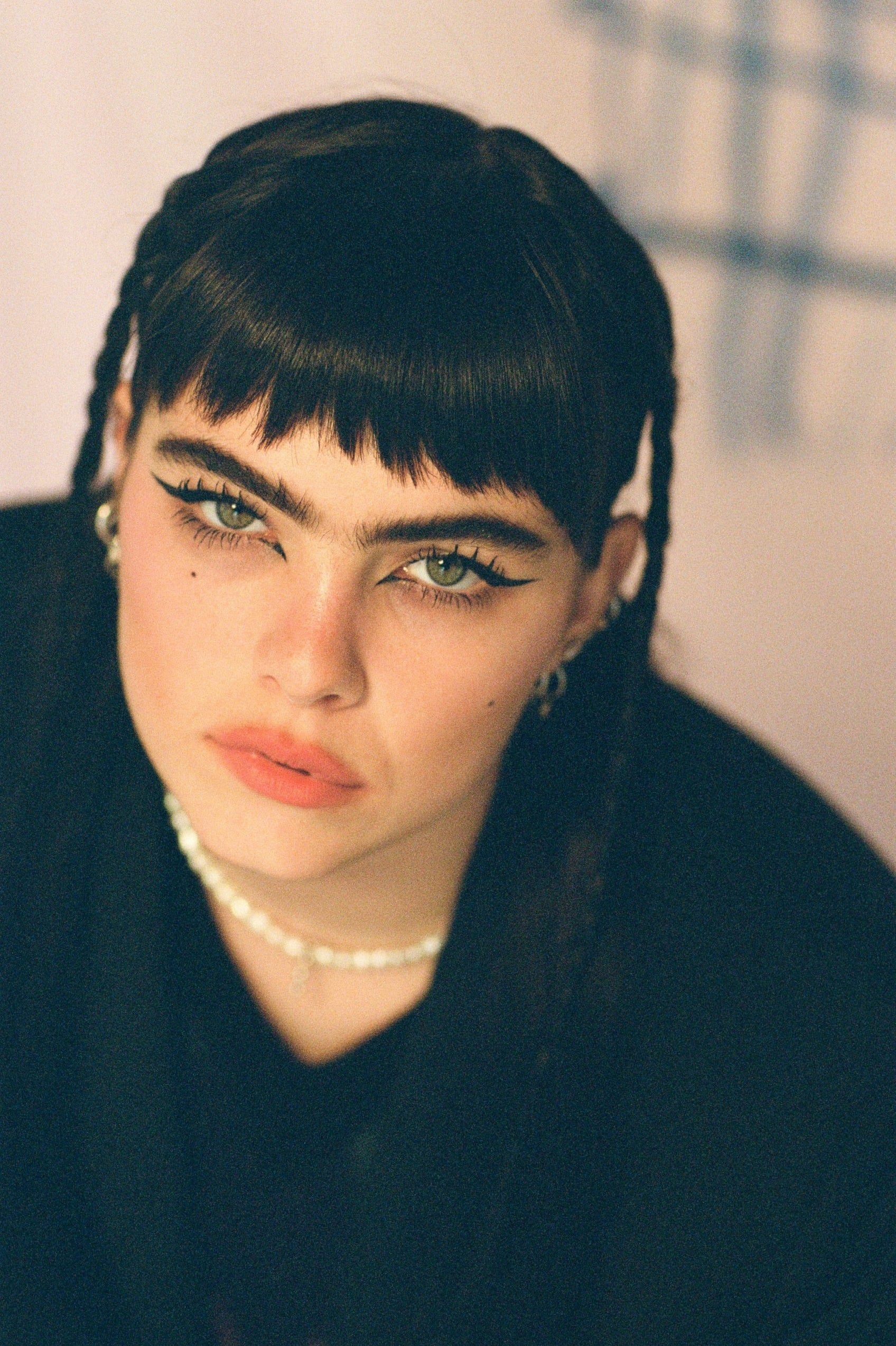 Фото БЕНІ (BENEE)
