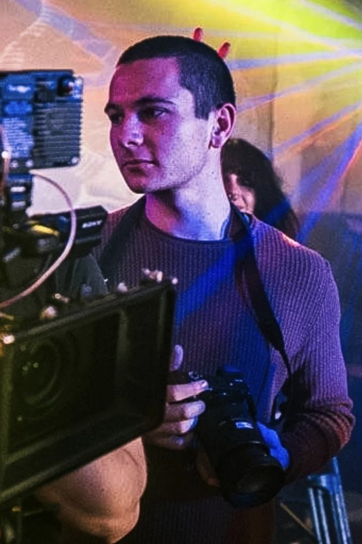 Фото  (Isaac Laing)