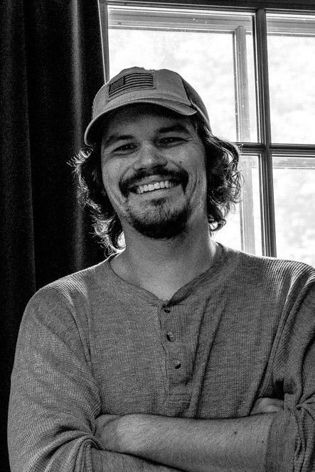 Фото  (James Meslin)