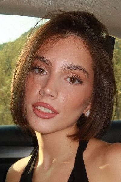 Фото  (Lara Velimirović)