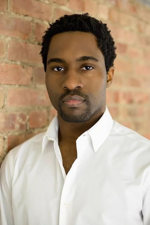 Фото  (Joshua Echebiri)