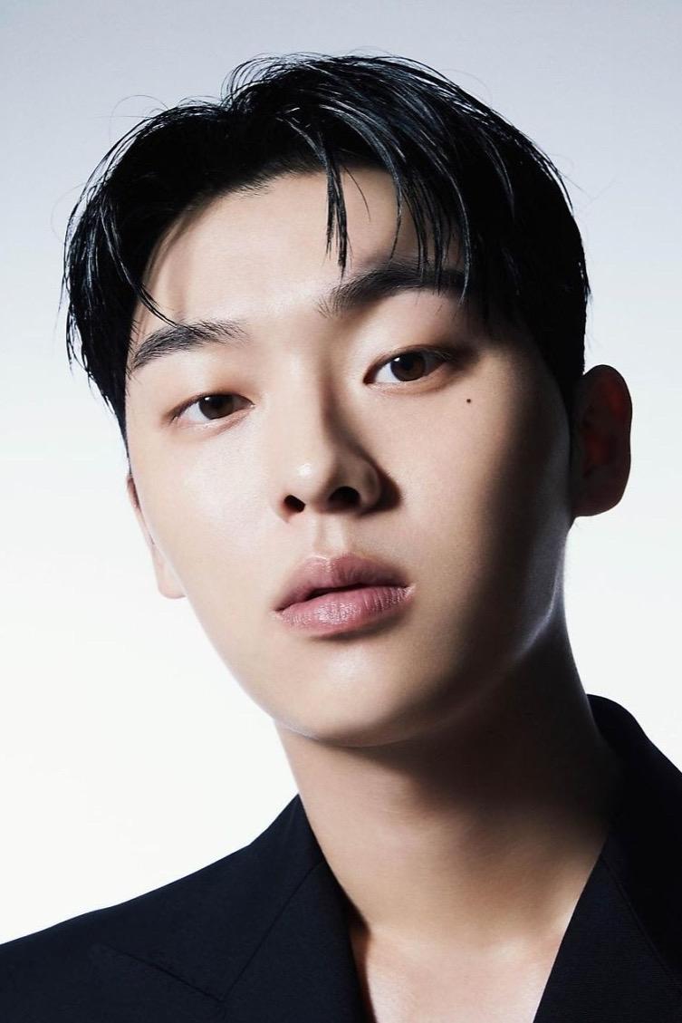 Фото Чхве Хьон Ук (Choi Hyun-wook)