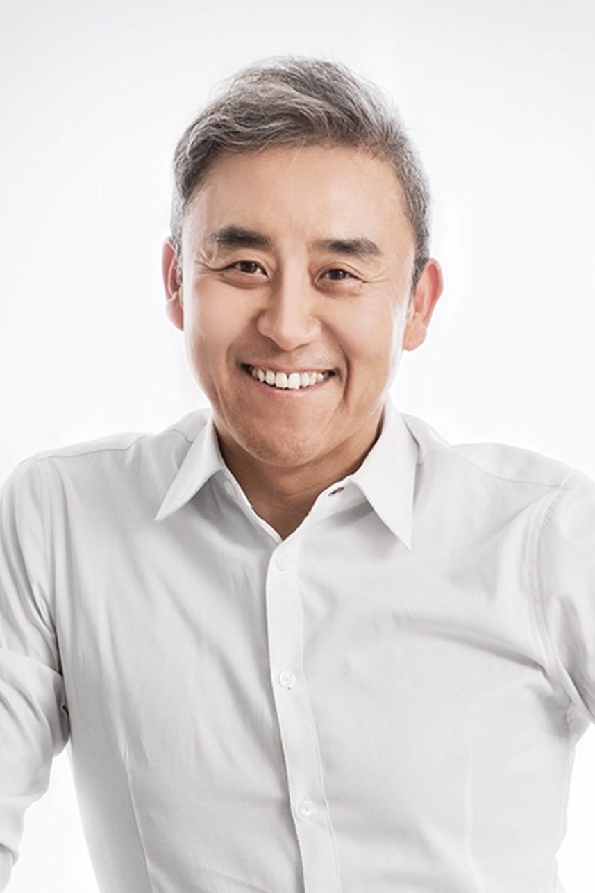 Фото  (Jun-yong Choi)