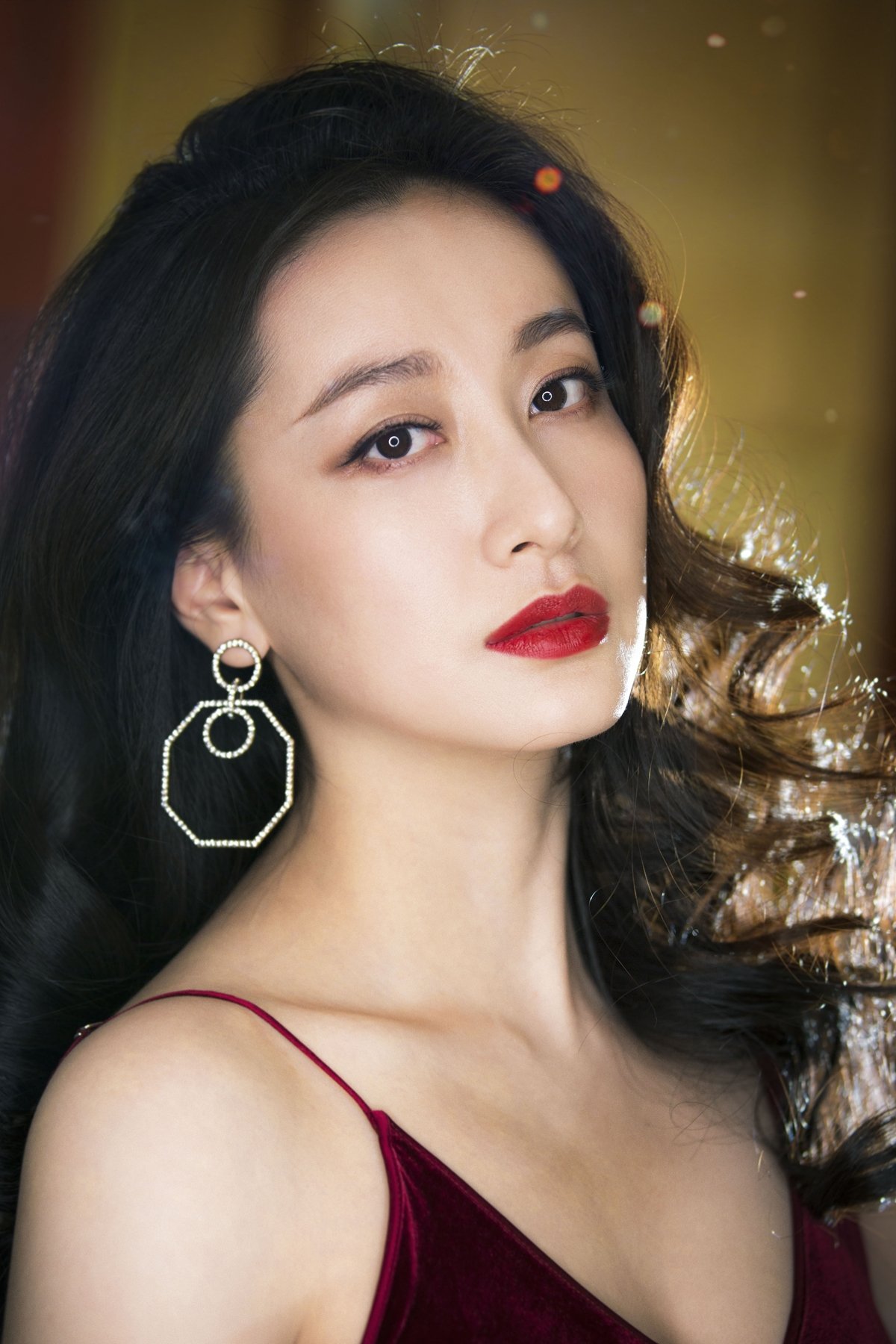 Фото  (Dong Weijia)