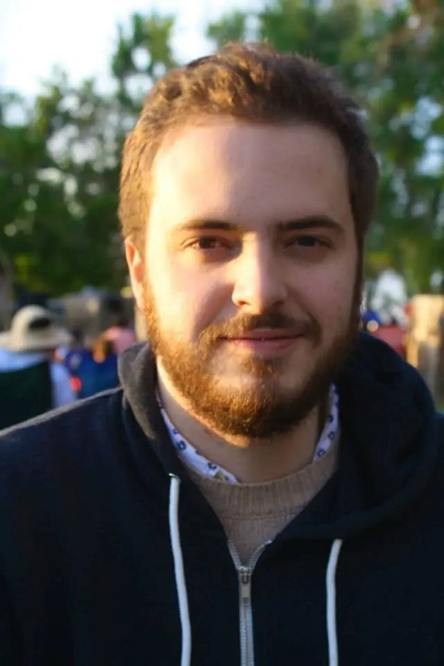 Фото  (Harrison Query)