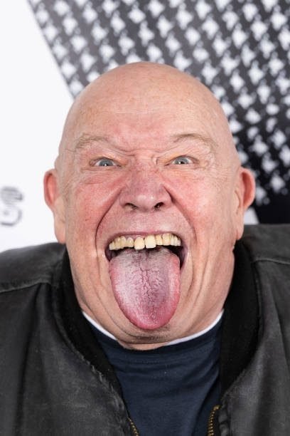 Фото  (Buster Bloodvessel)