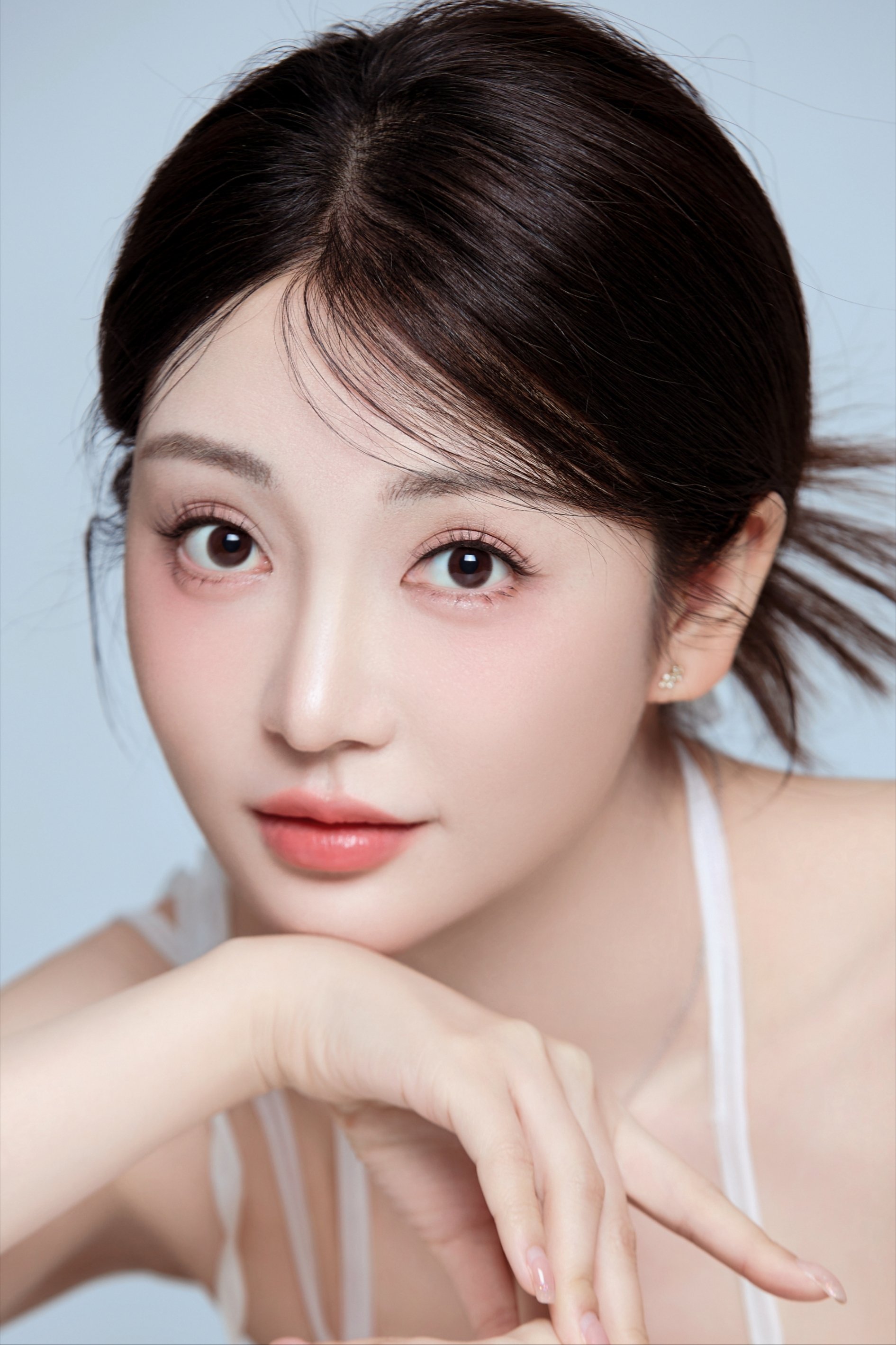 Фото  (Kang Yihan)