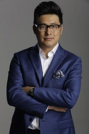 Фото  (Wang Yuelun)