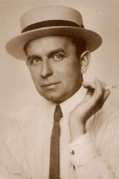 Фото  (Viggo Larsen)