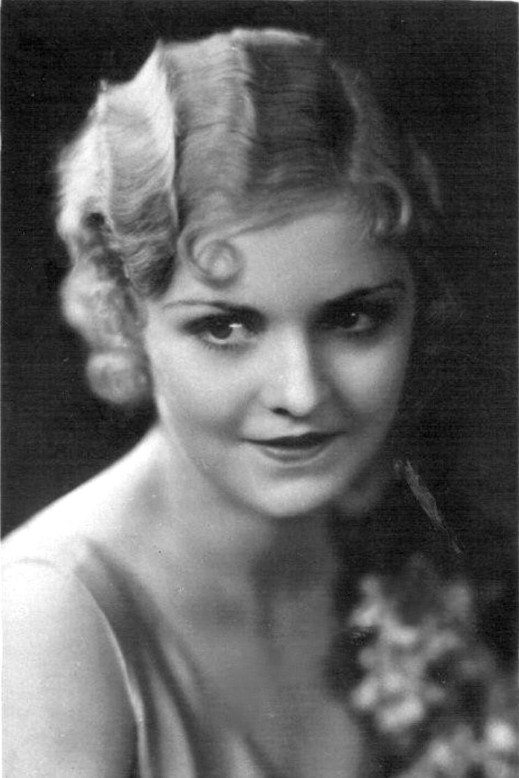 Фото  (June Nash)
