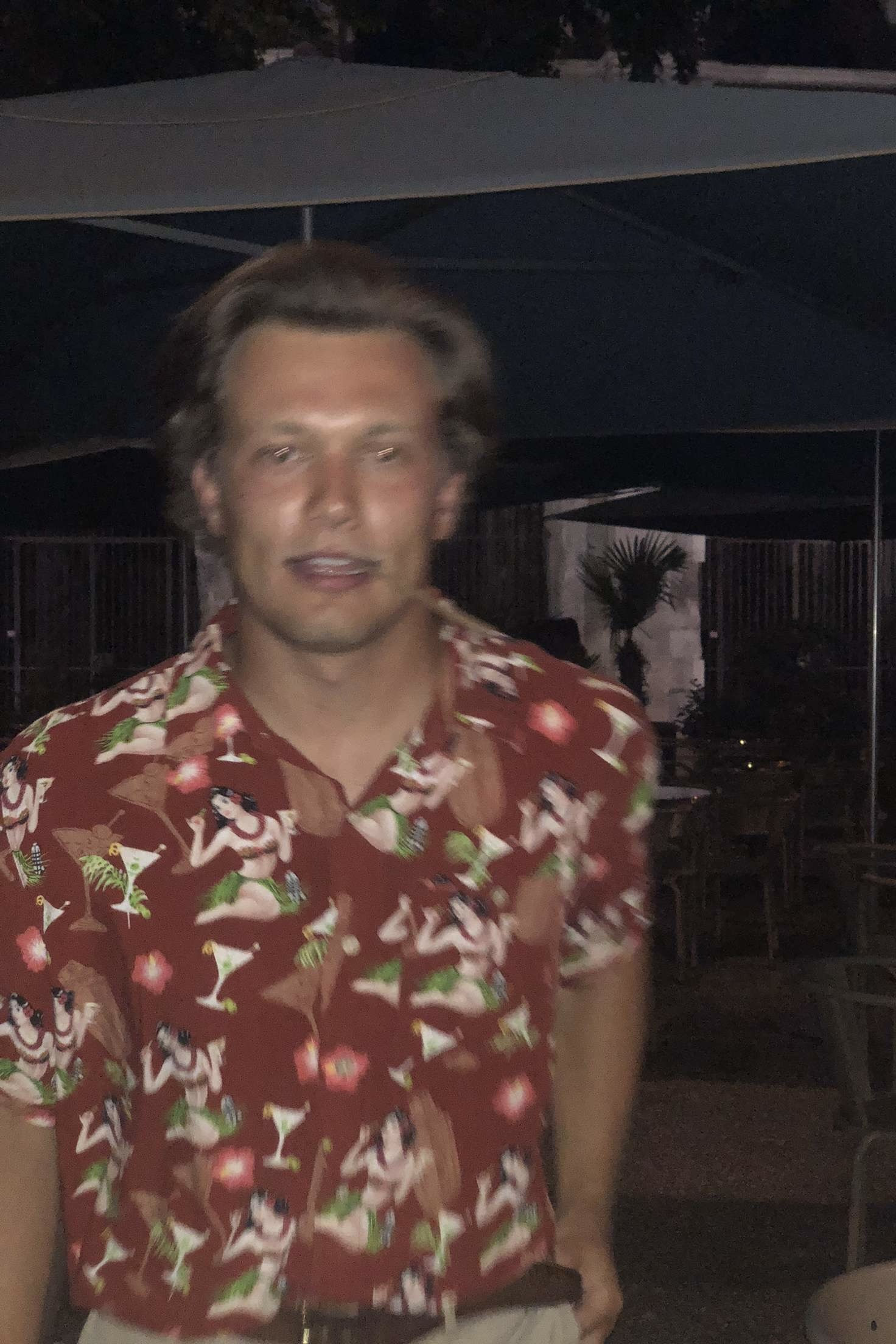 Фото  (Ethan Houlbrook)