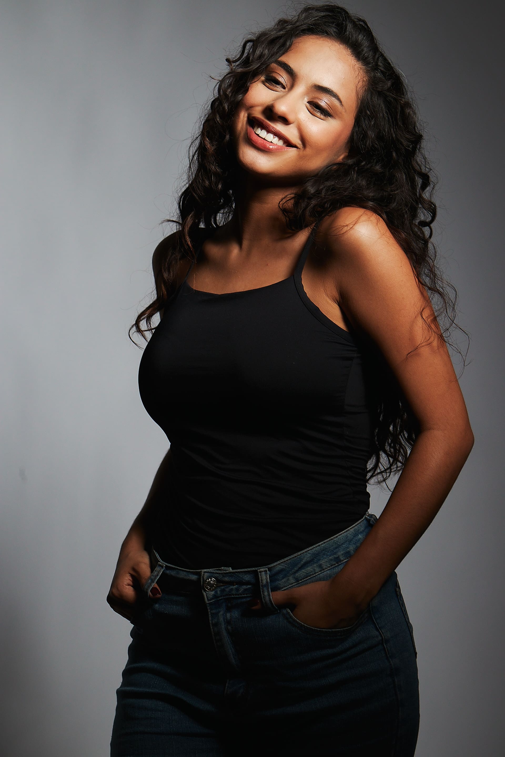 Фото  (Daniella Esparza)