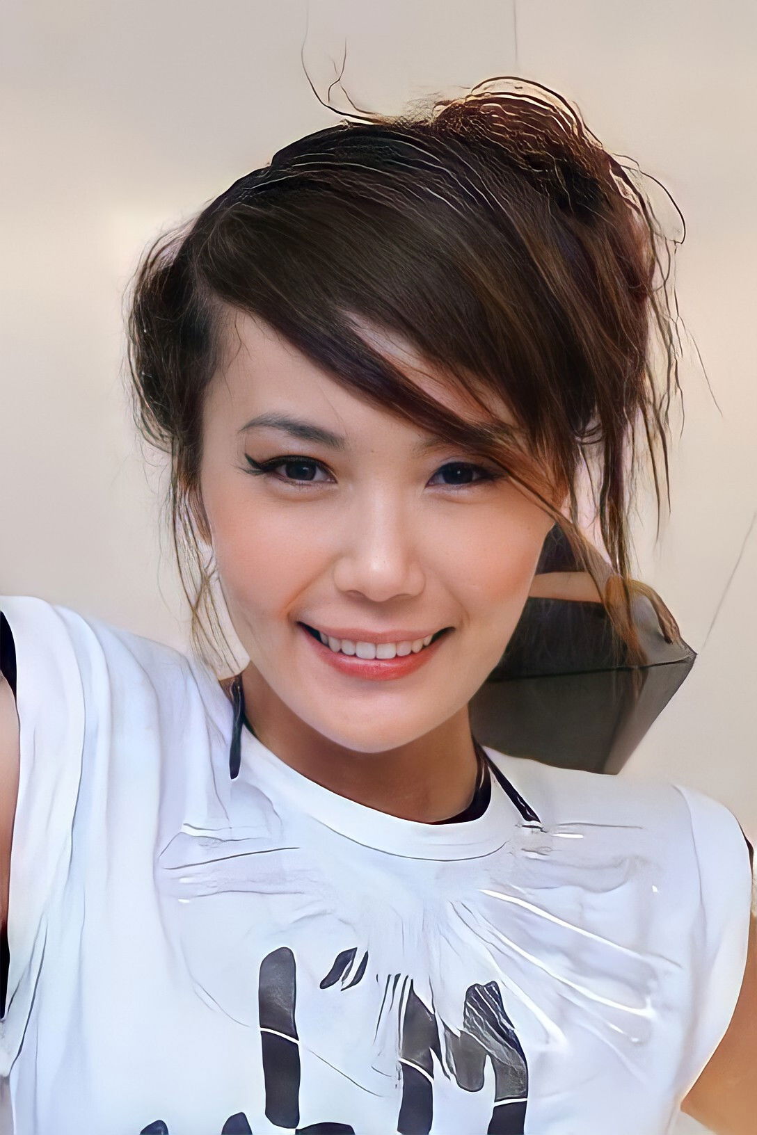 Фото  (Helen To)