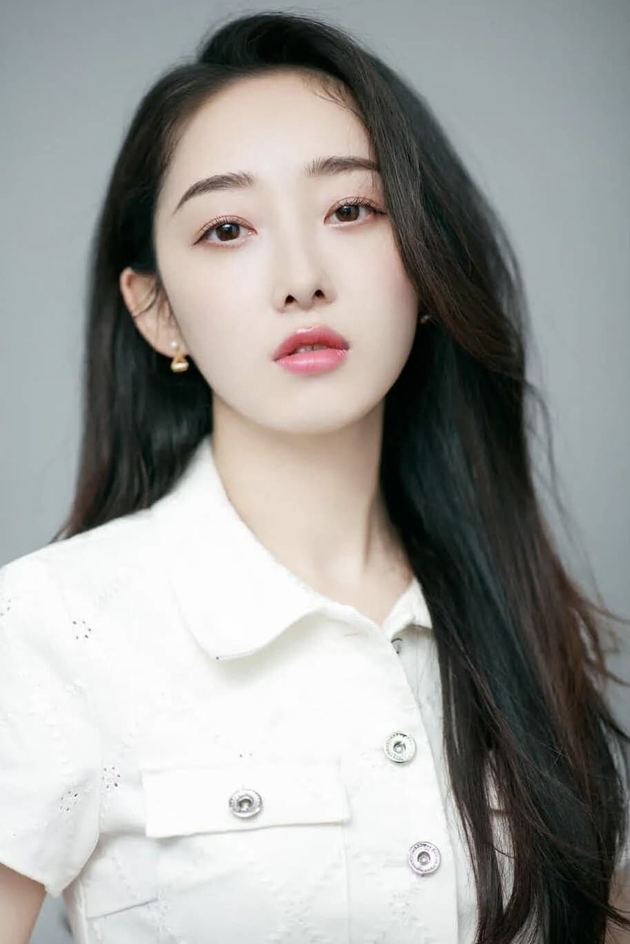 Фото Цзян Менцзе (Jiang Mengjie)