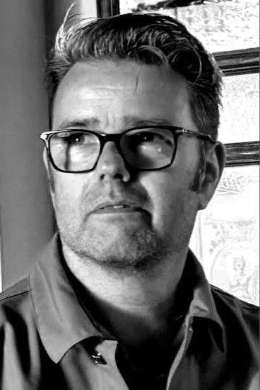 Фото  (Sean Phillips)