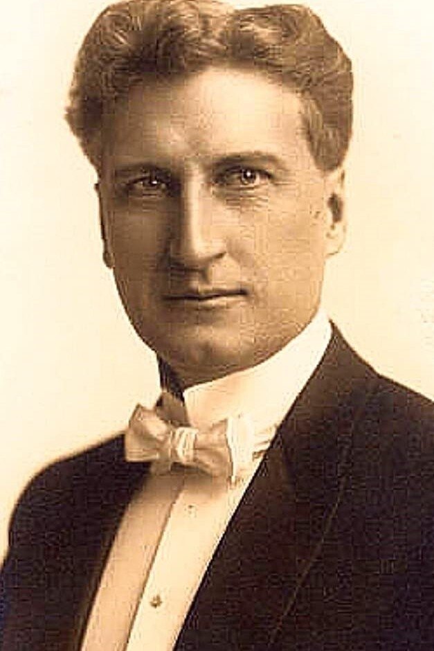 Фото  (J. Frank Burke)