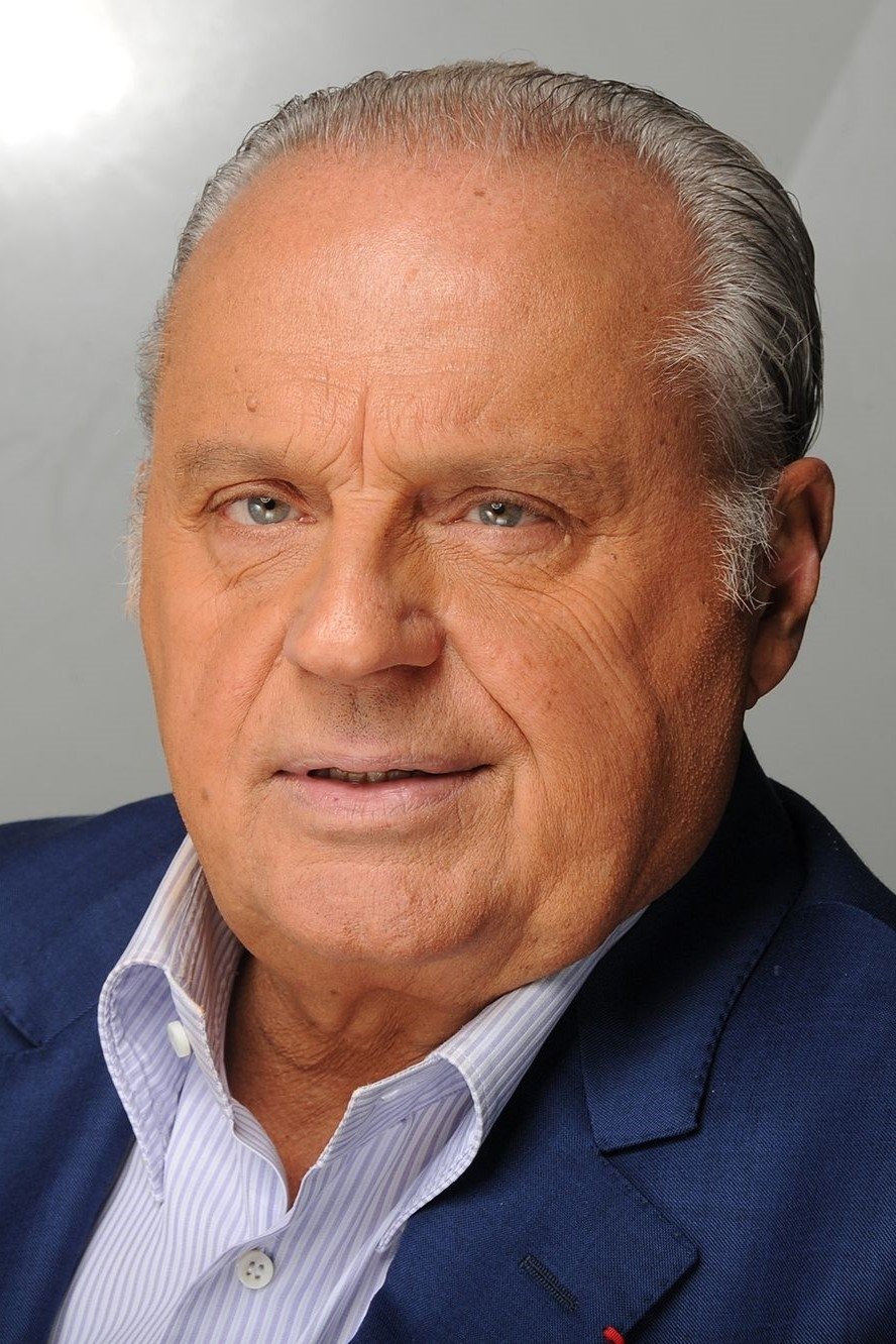 Фото  (Gérard Louvin)