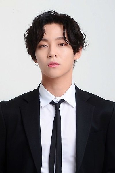Фото  (Kim Woo-sung)
