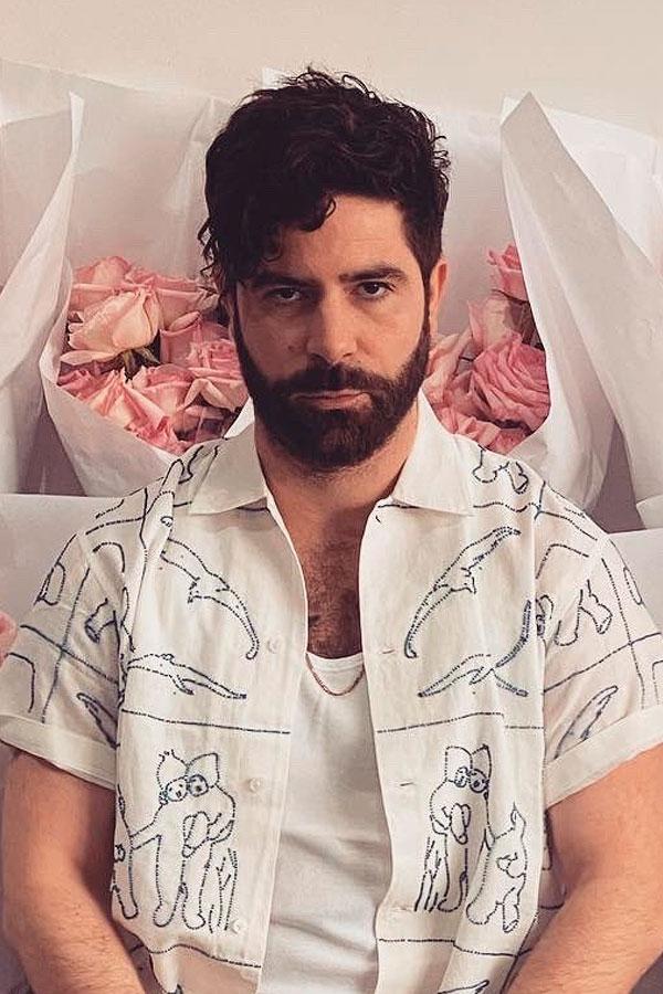 Фото  (Yannis Philippakis)