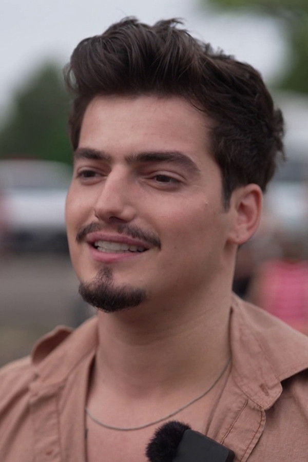 Фото  (Péter Marics)