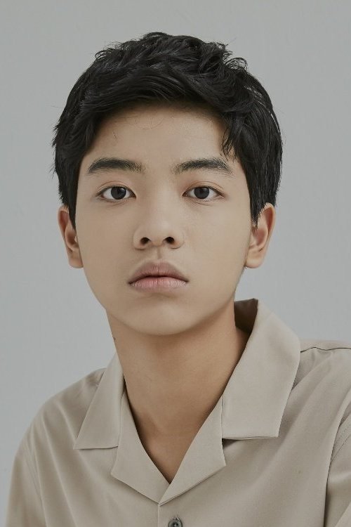 Фото  (Kang Chae-min)