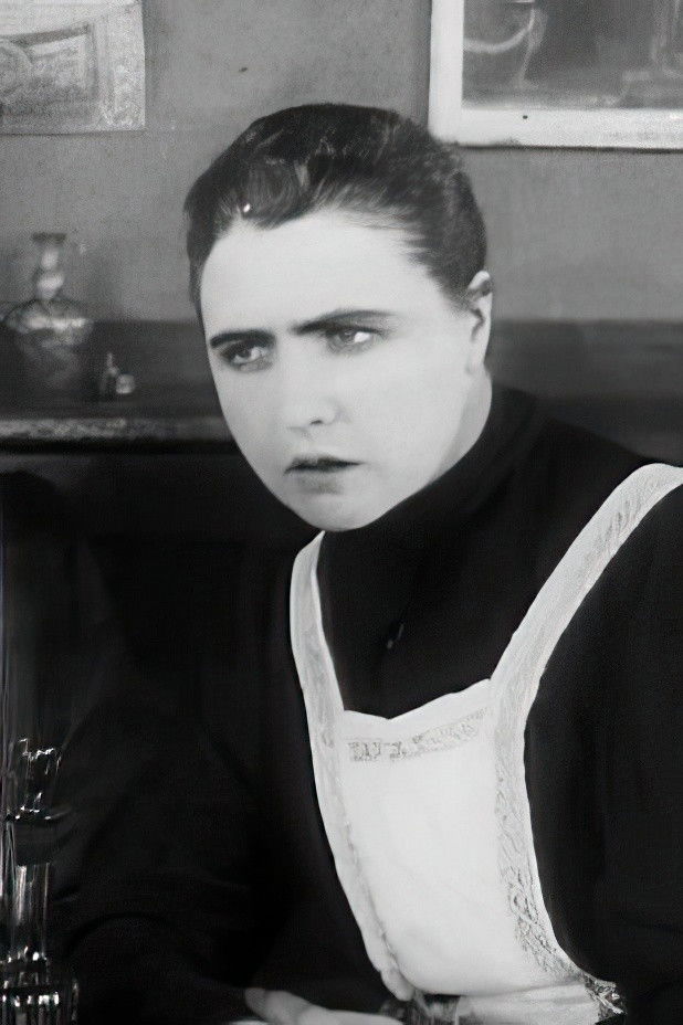 Фото  (Suzanne Le Bret)