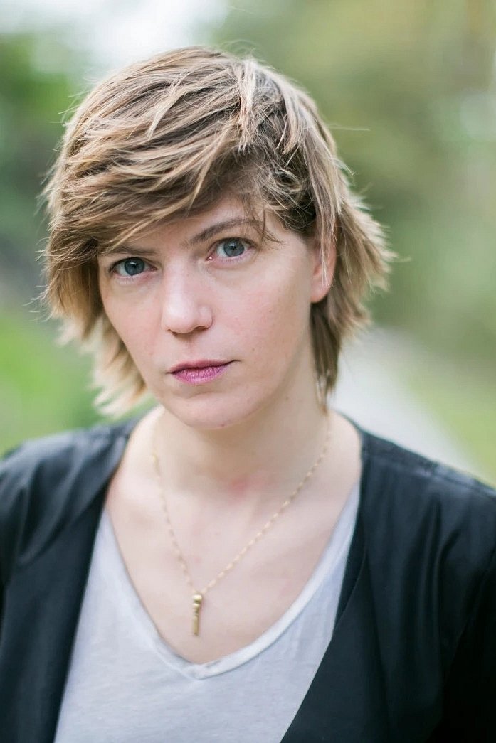 Фото  (Chloé Barreau)