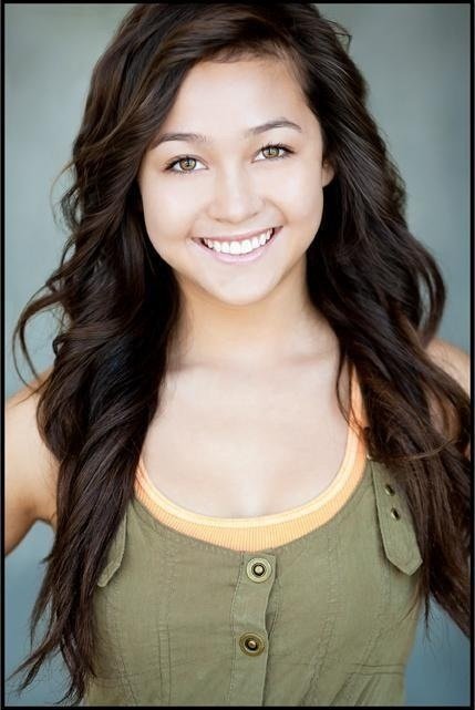 Фото  (Chelsea Mae Leung)