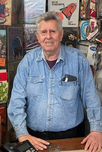 Фото  (Derek Burbidge)