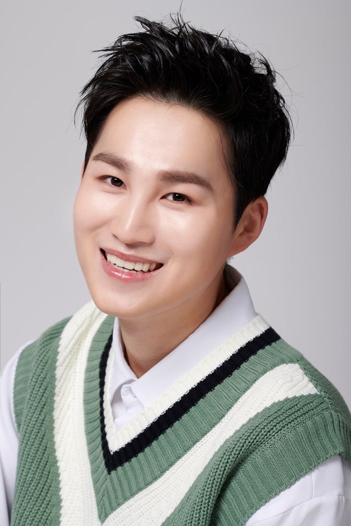 Фото  (Kim Hee-jae)