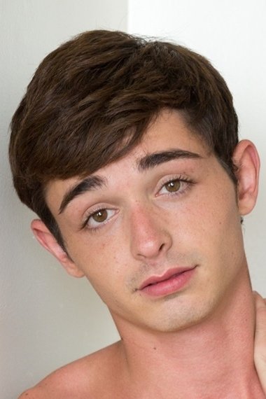 Фото  (Grayson Lange)