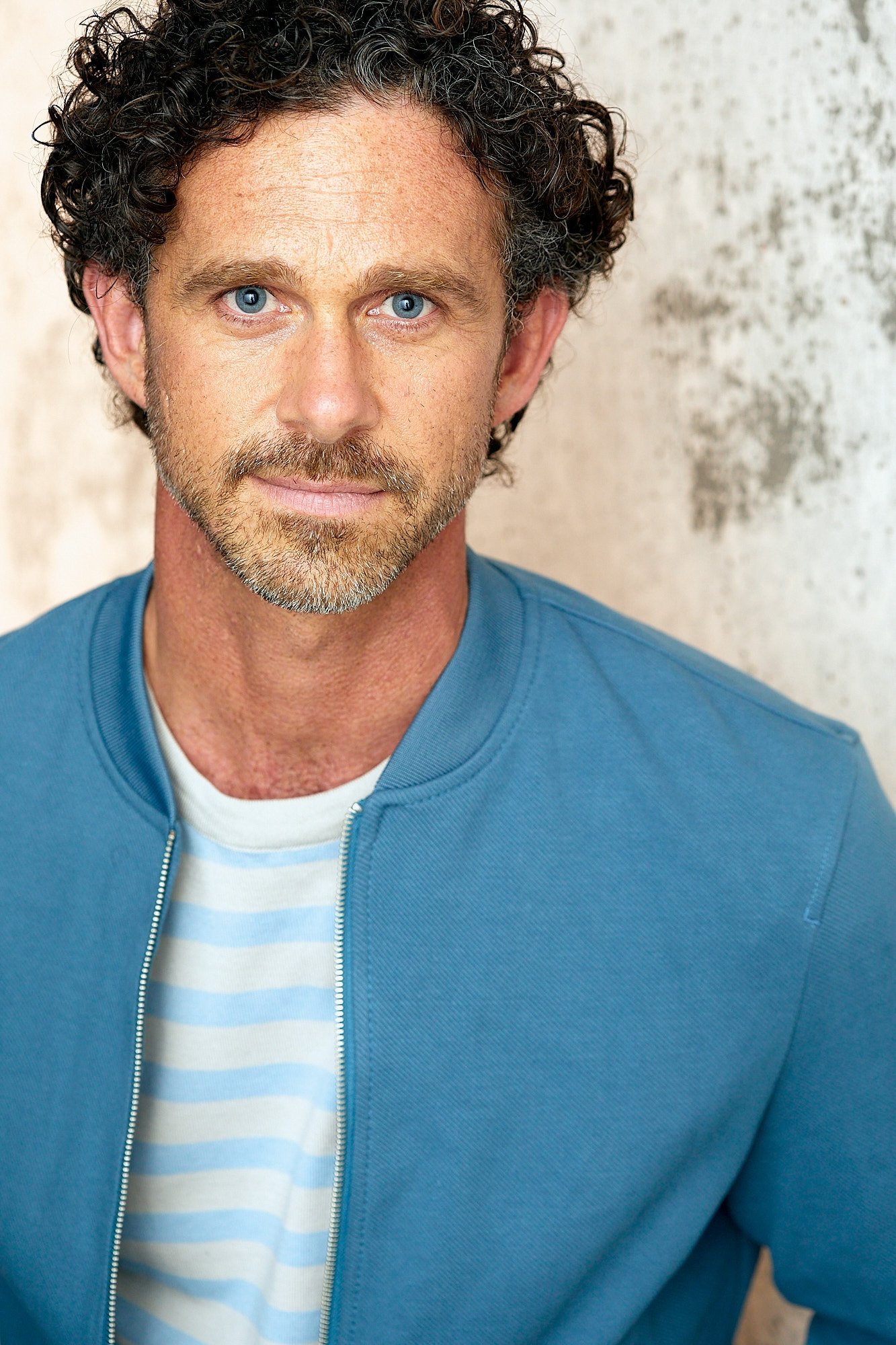 Фото  (Shiloh Strong)