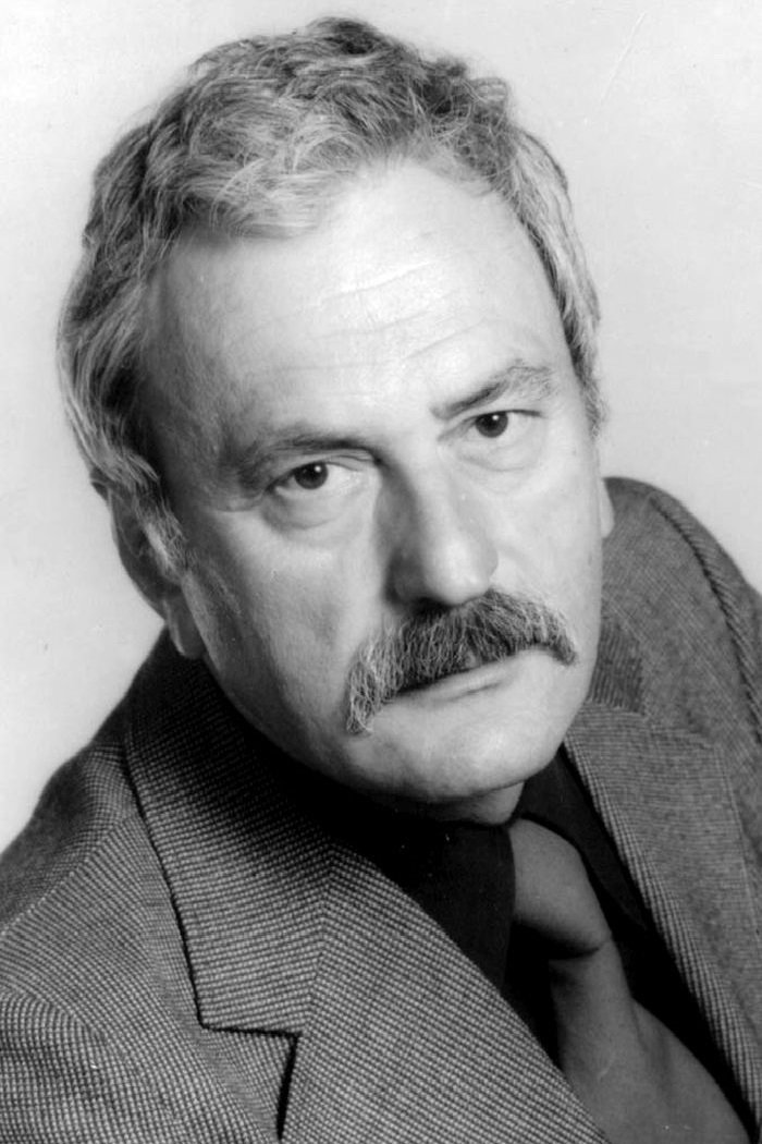 Фото  (Amza Pellea)