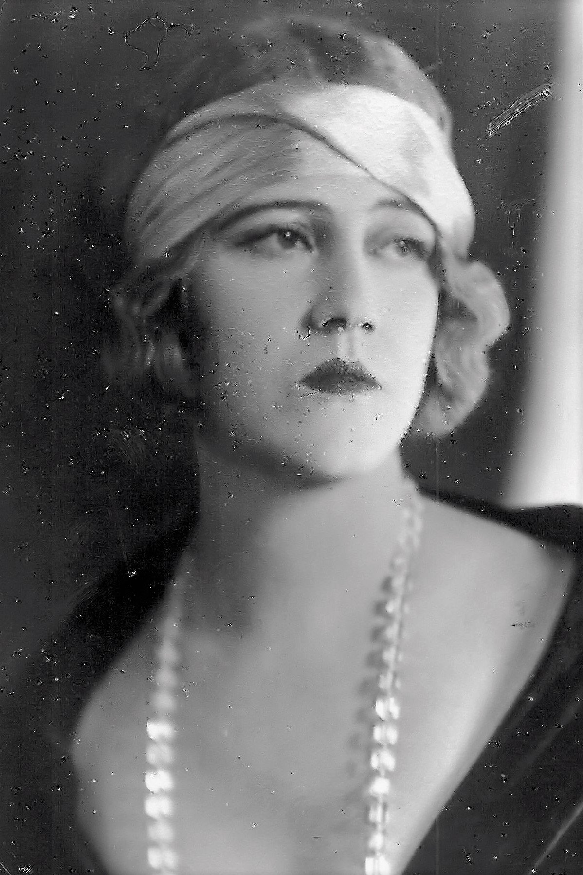 Фото  (Maude Wayne)