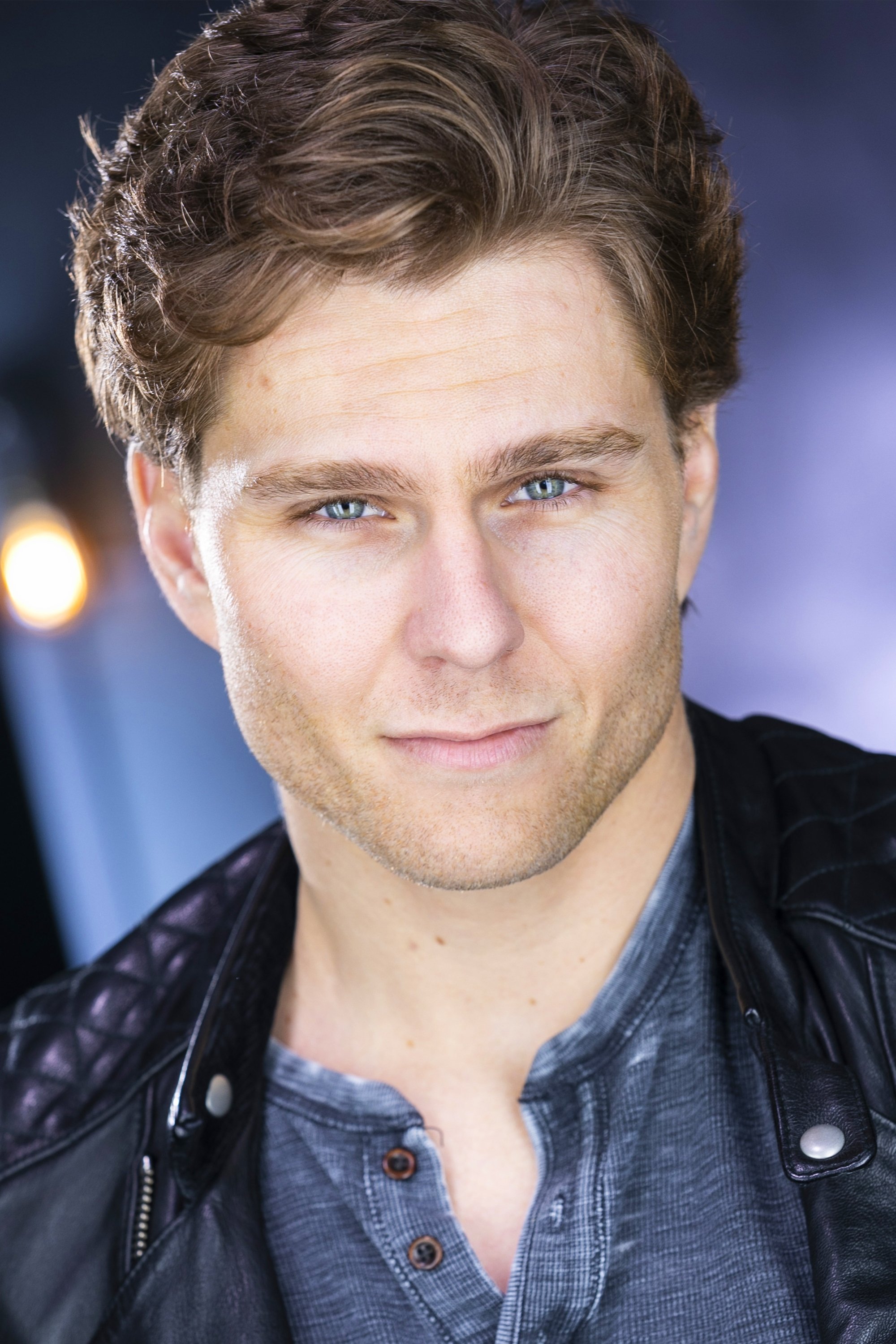 Фото  (John Ryan McLaughlin)