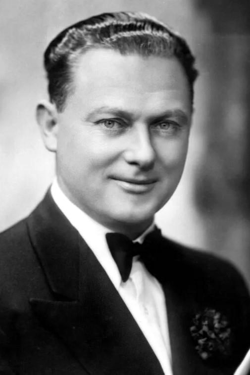 Фото  (Leslie Sarony)