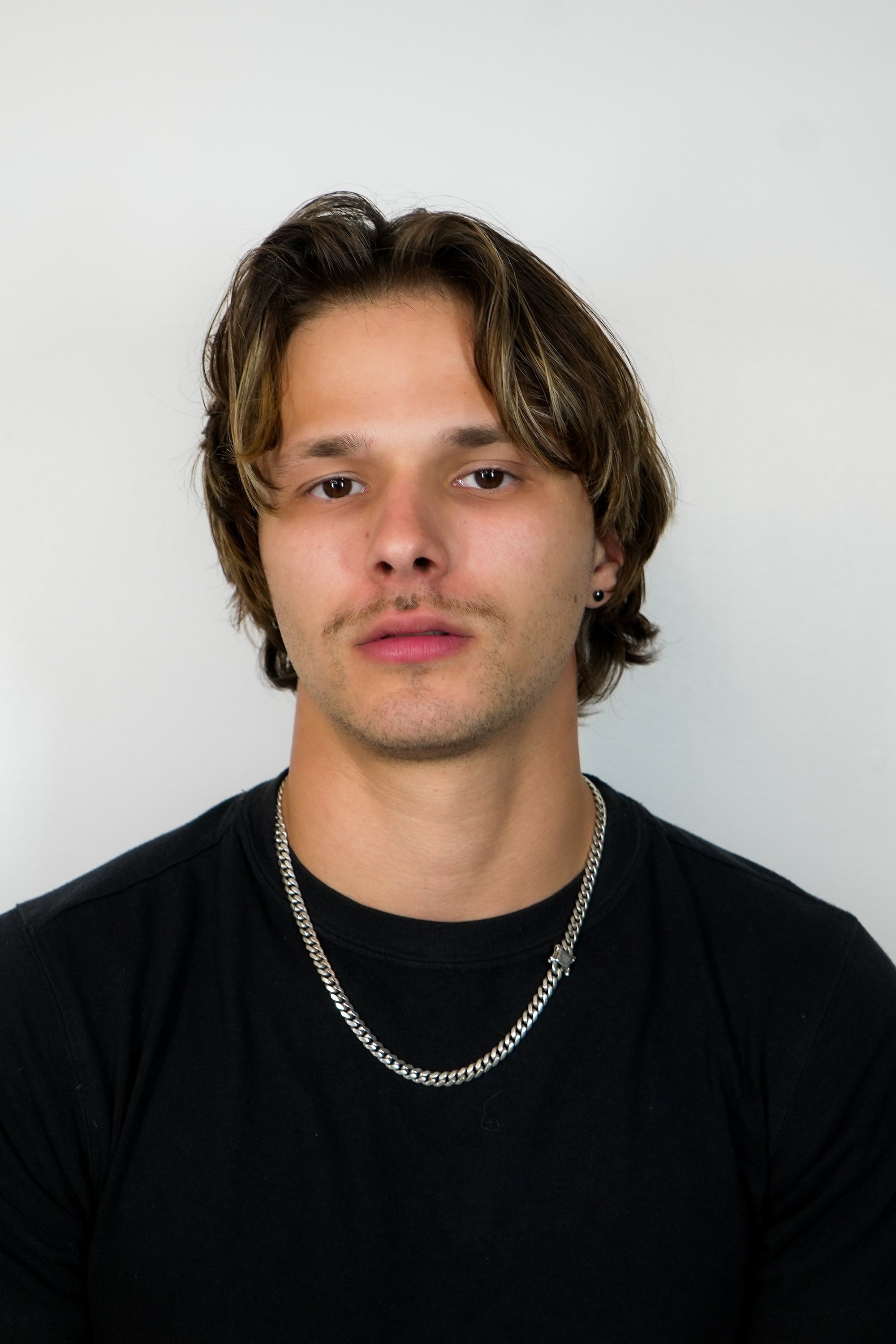 Фото  (Joshua Popovsky)