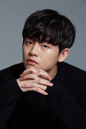 Фото  (Lee Hyun-bae)