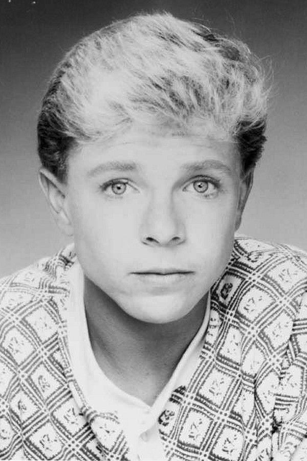 Фото  (Corky Pigeon)