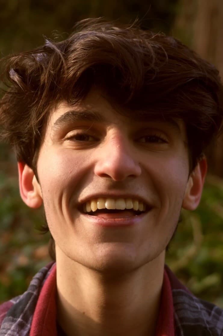 Фото  (Luca Afshar)