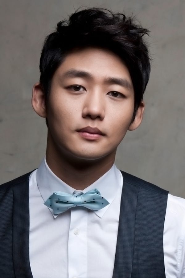 Фото  (Lee Tae-sung)