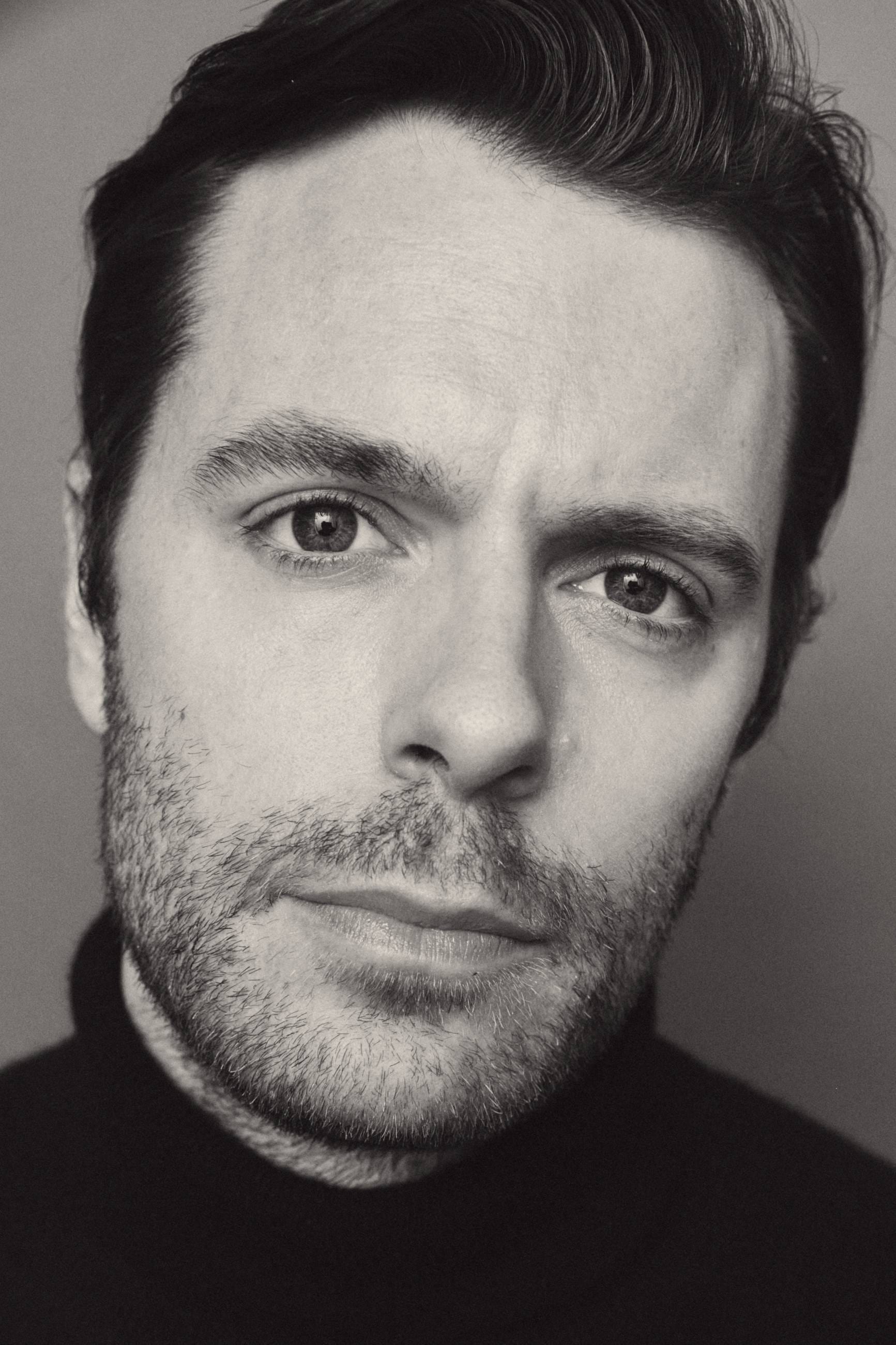 Фото  (Charles Warburton)