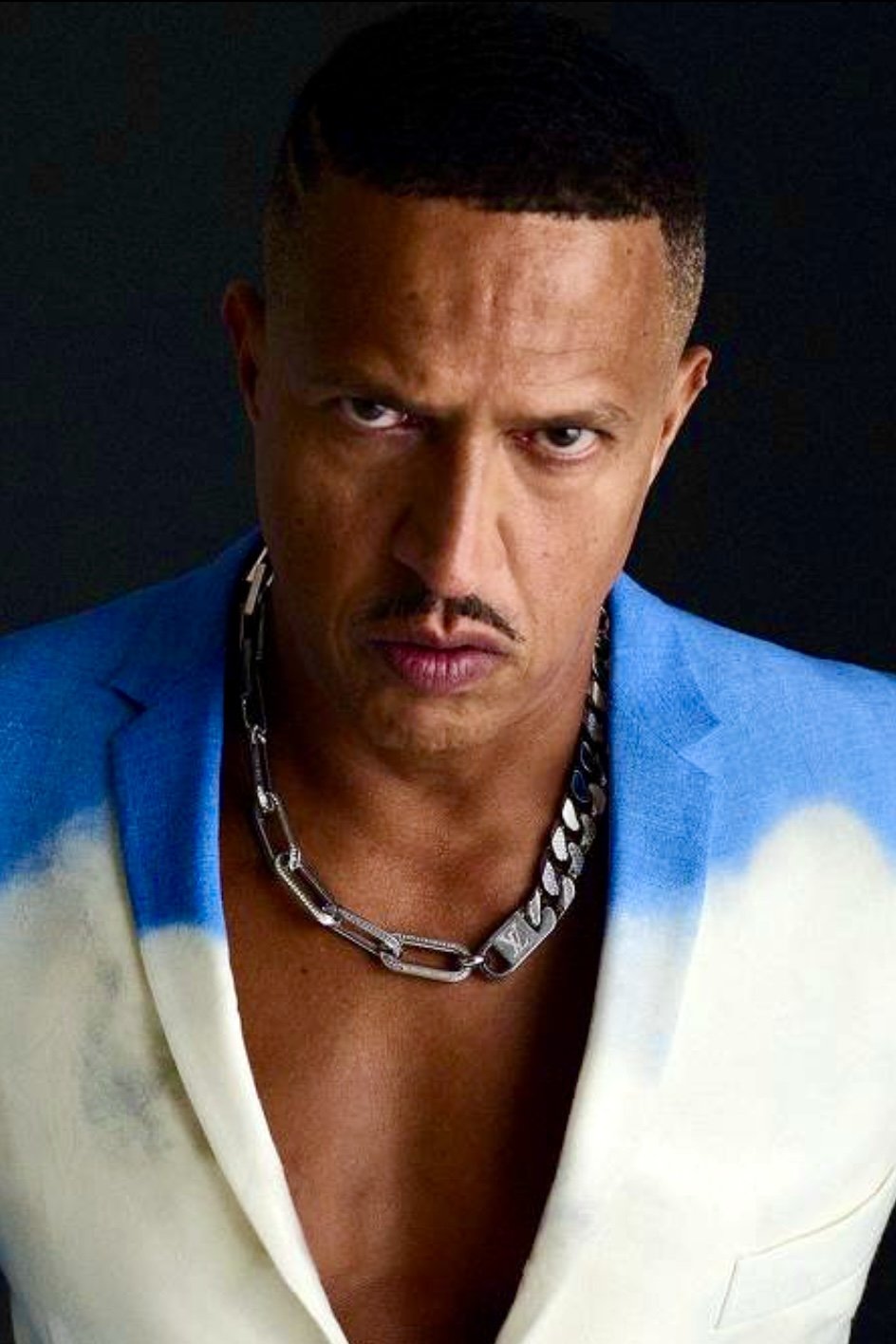 Фото  (Mano Brown)